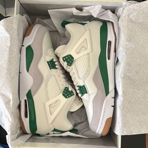Jordan 4 x Nike SB Pine Size 10